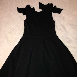 Backless cute dress!